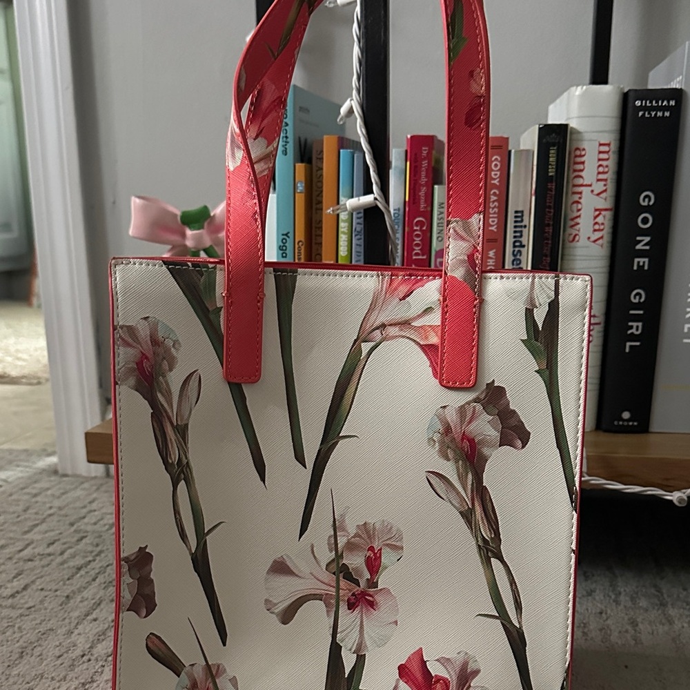 Ted Baker Cream and Red Floral Tote - Picture 2 of 4